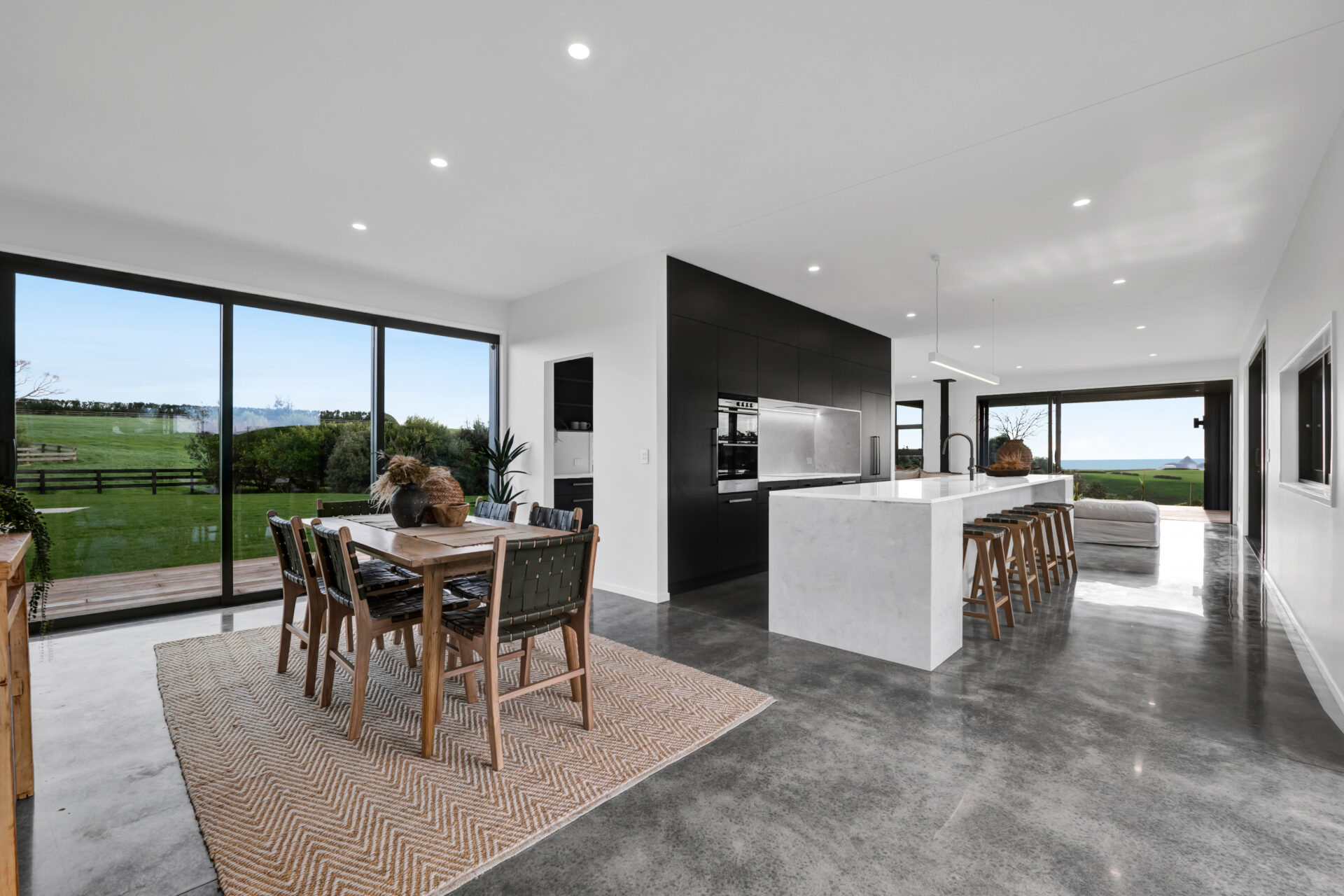 GET STUNNING NEW FLOORS
